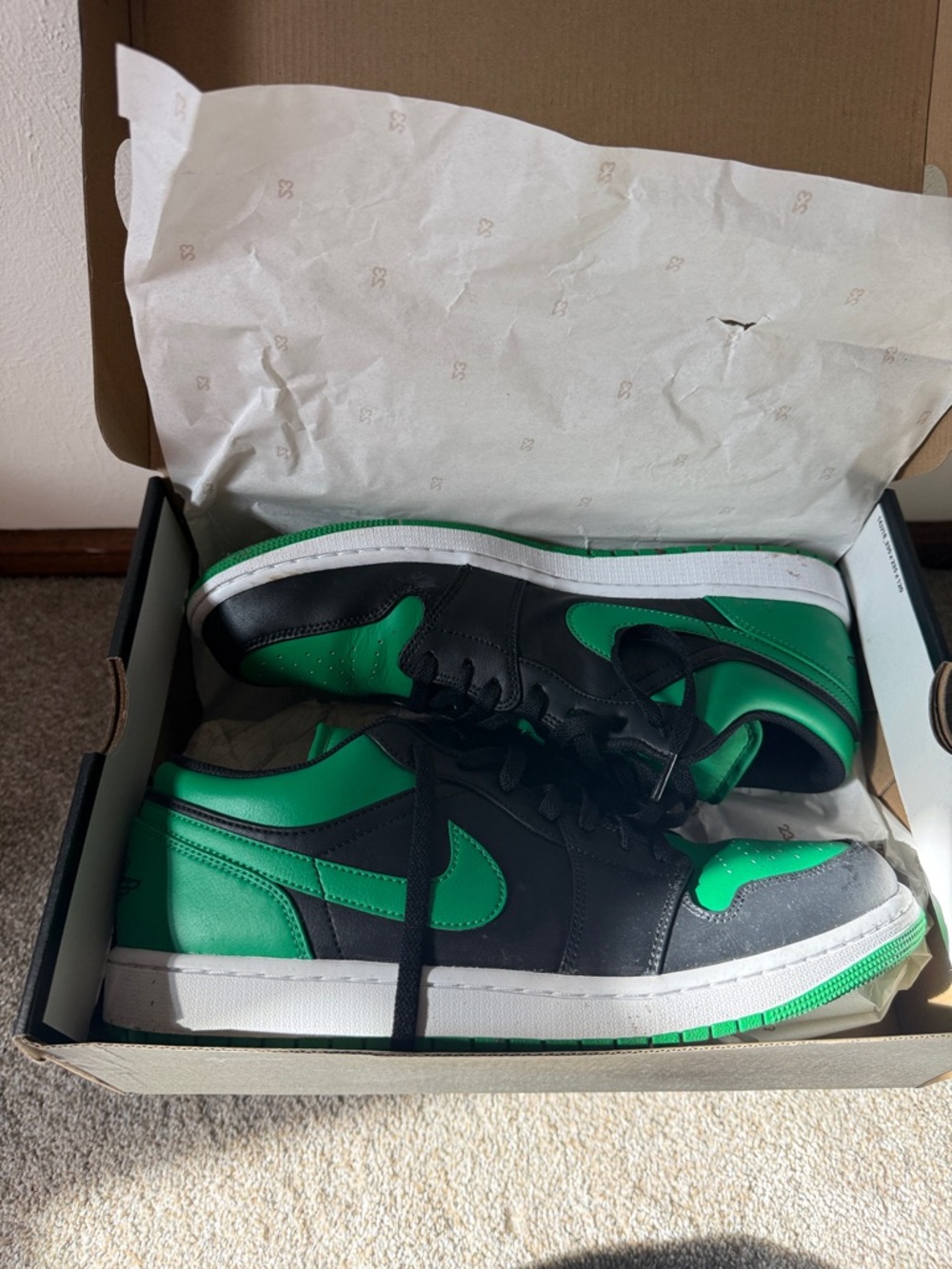 Air Jordan 1 Low Lucky 🍀 Green Nike Men's Low-Top Sneakers - Black & Green